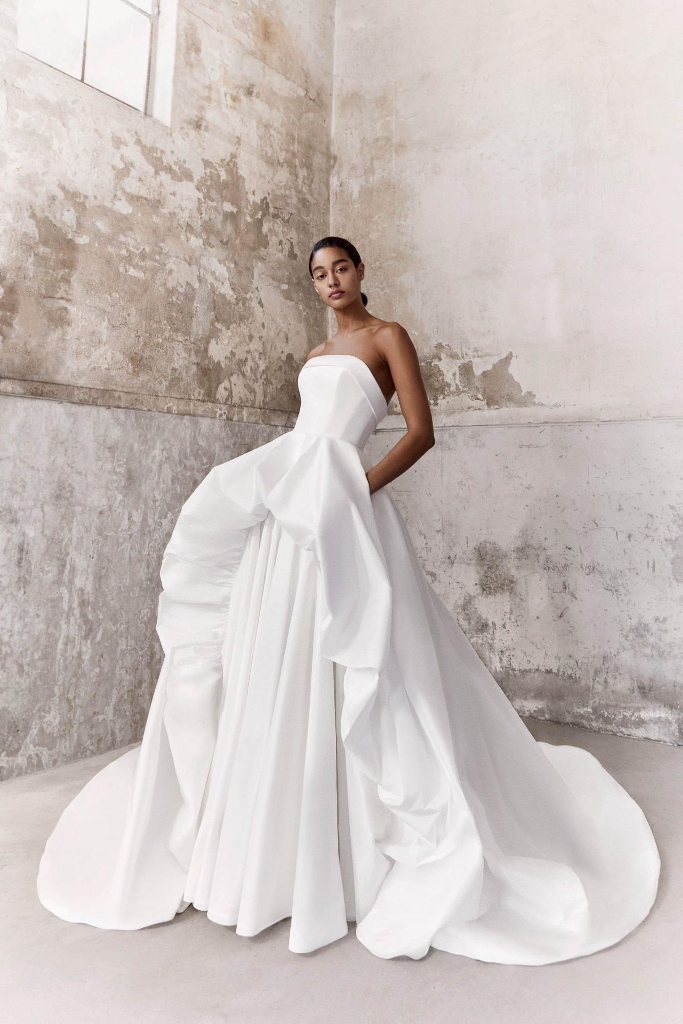 19._ViktorRolf_Mariage_FW21_byMarijkeAerden.width-1920.jpg
